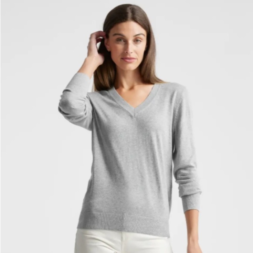 Quince Lightweight Cotton Cashmere V-Neck